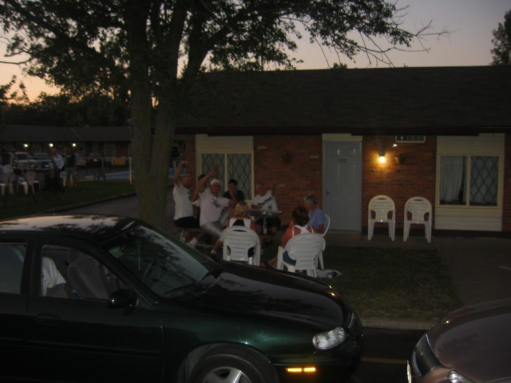 Caravan Inn ไนแอการาฟอลส์ ภายนอก รูปภาพ